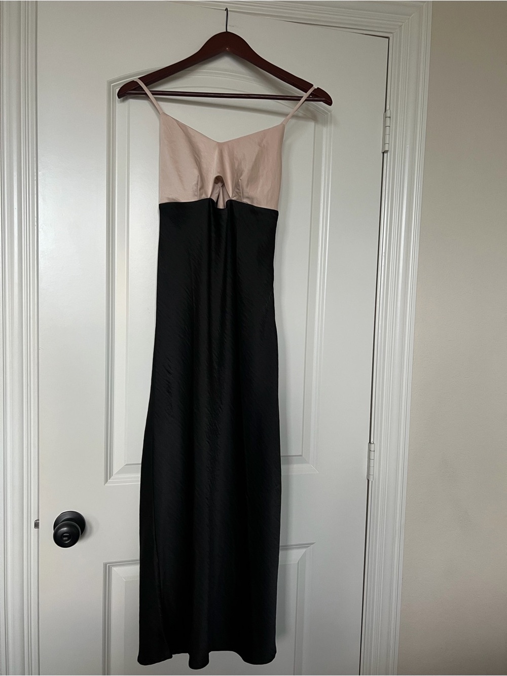 House of Harlow 1960 Blush and Black Satin Slip Dress - Picture 2 of 6